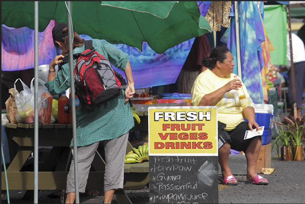 Punanga Nui Market, the Saturday market which takes place in the capital Avarua