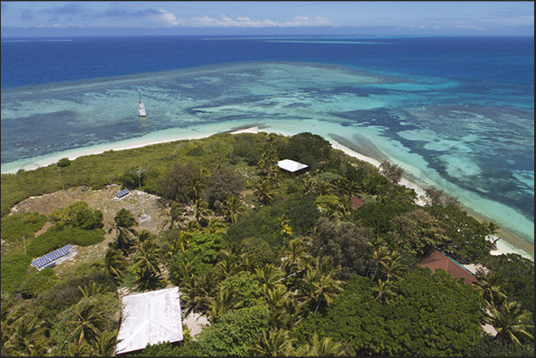 Amédée lighthouse island. The southwestern tip of the island facing the Great Barrier Reef