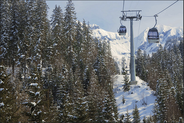 One of the gondolas of the ski resort of Meiringen One of the gondolas of the ski resort of Meiringen