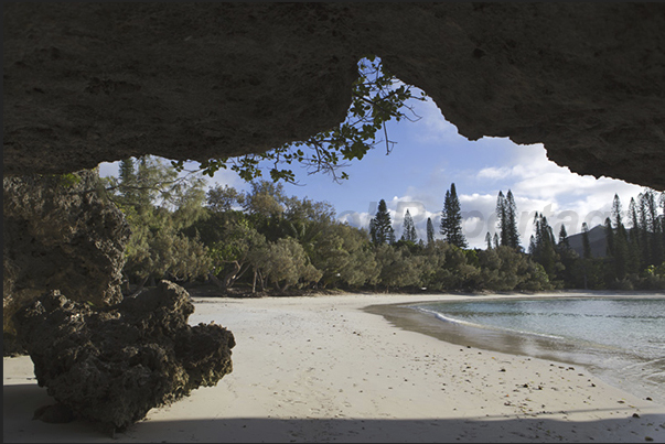 The beach of Kanuméra Bay The beach of Kanuméra Bay