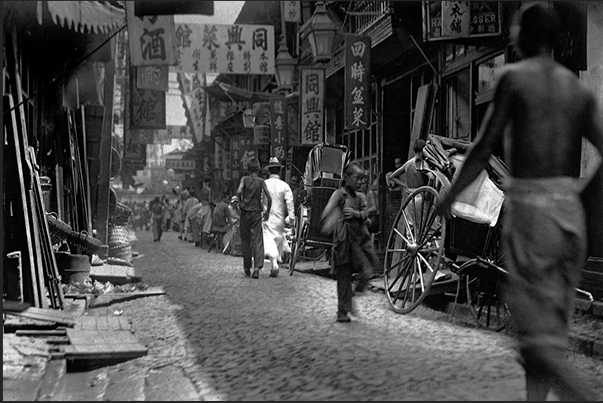 A walk in the streets of Shanghai