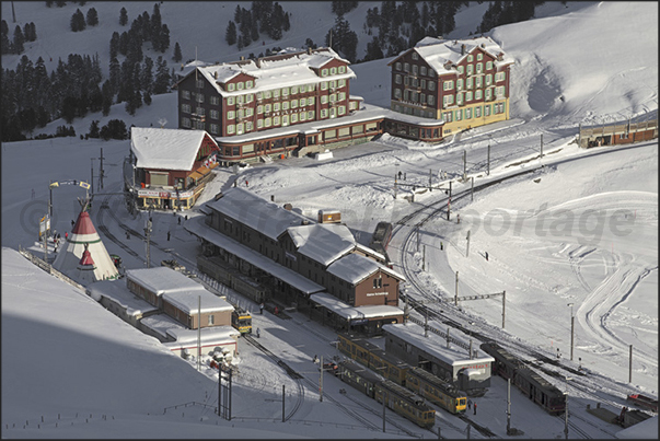 Kleine Scheidegg (2061 m), the departure point for trains direct to Wengen or Jungraujoch Kleine Scheidegg (2061 m), the departure point for trains direct to Wengen or Jungraujoch