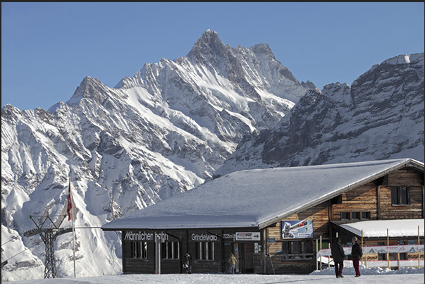 Arrival station of Mannlichen (2230 m) and behind, the Schreckhom mountain (4078 m)