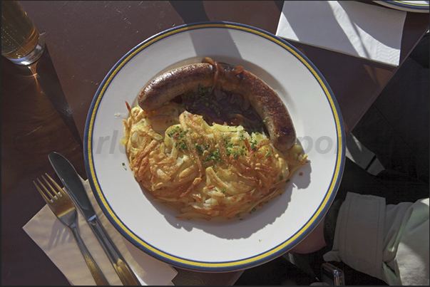 Stop for lunch to enjoy tipycal dishes such as various types of Rosti Stop for lunch to enjoy tipycal dishes such as various types of Rosti