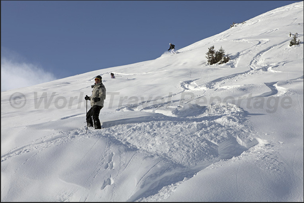 Descent to the town of Wengen