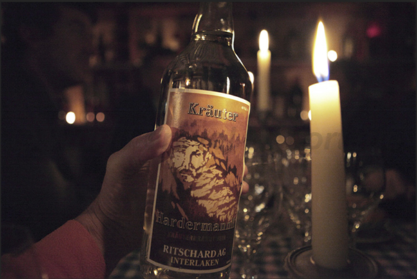 In the evenings, wine tastings and tipical dishes in the hotels and restaurants in Grindelwald In the evenings, wine tastings and tipical dishes in the hotels and restaurants in Grindelwald