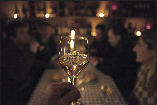 In the evenings, wine tastings and tipical dishes in the hotels and restaurants in Grindelwald In the evenings, wine tastings and tipical dishes in the hotels and restaurants in Grindelwald