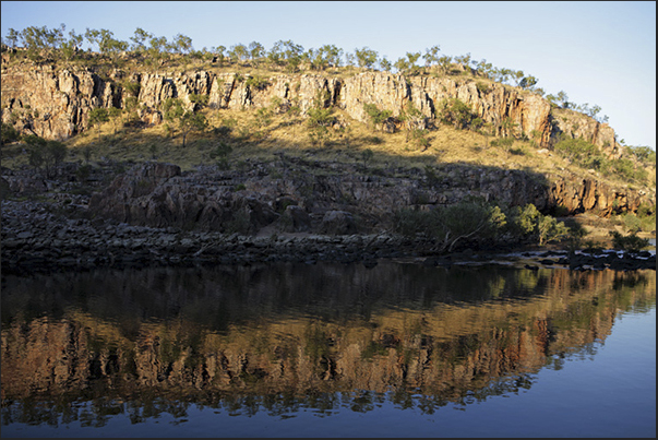 Katherine Gorge (Nitmiluk National Park). The rocky cliff of the canyon Katherine Gorge (Nitmiluk National Park). The rocky cliff of the canyon