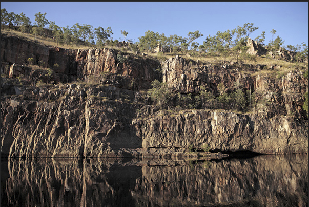 Katherine Gorge (Nitmiluk National Park). The rocky cliff of the canyon Katherine Gorge (Nitmiluk National Park). The rocky cliff of the canyon