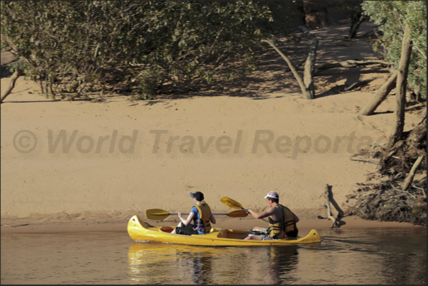 Katherine Gorge. In kayak along the river near the beach where the crocodiles deposit their eggs