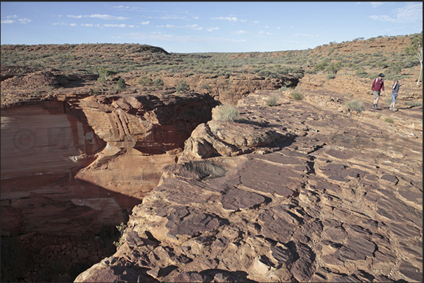 Watarrka National Park. The path traced on the plateau along the Kings Canyon