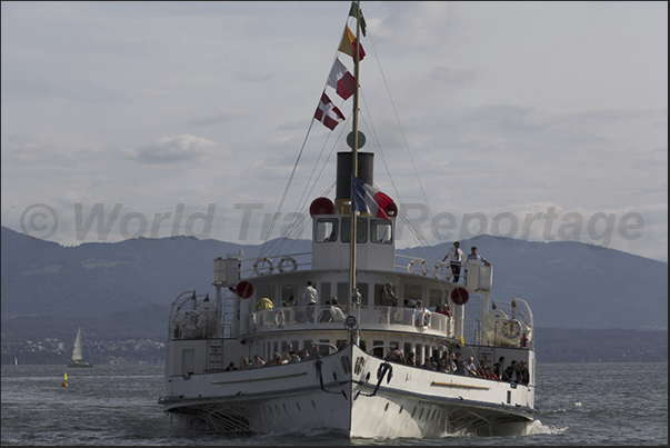 The fleet of wheel steamboats of Lake Geneva is the largest in the world still in navigation