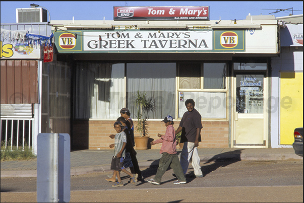 Coober Pedy, the shopping street Coober Pedy, the shopping street