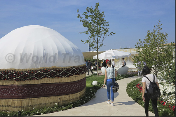 Gardens on the roof of the Turkmenistan pavilion