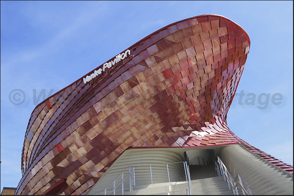 The pavilion of China Vanke, covered with scales of dragon