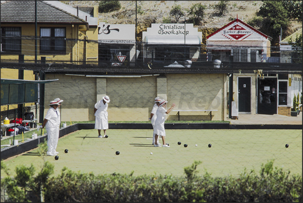 In the town of Mannum, the most popular game is the play boules In the town of Mannum, the most popular game is the play boules