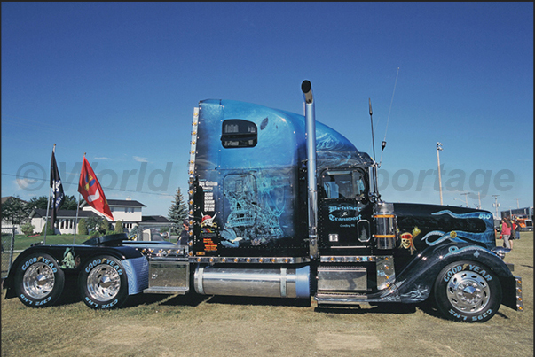 Each truck participating in the beauty contest, it is almost a work of art Each truck participating in the beauty contest, it is almost a work of art