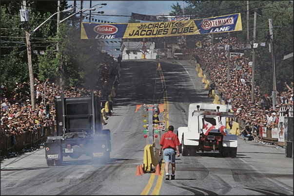The uphill race trucks, with and without a trailer, it is the most exciting time of the event