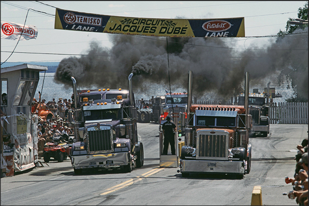 The uphill race trucks, with and without a trailer, it is the most exciting time of the event The uphill race trucks, with and without a trailer, it is the most exciting time of the event