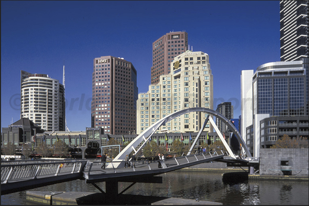 The neighborhoods along the Yarra River. Meeting place of the inhabitants of Melbourne