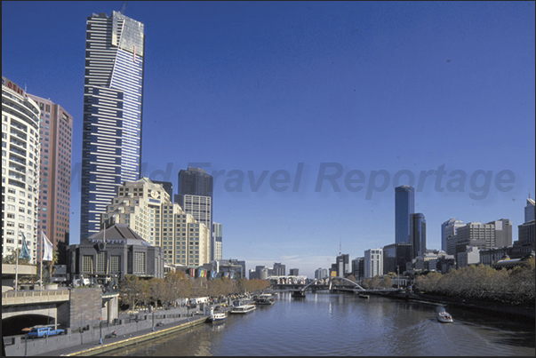 Yarra River. Meeting place of the inhabitants of Melbourne Yarra River. Meeting place of the inhabitants of Melbourne