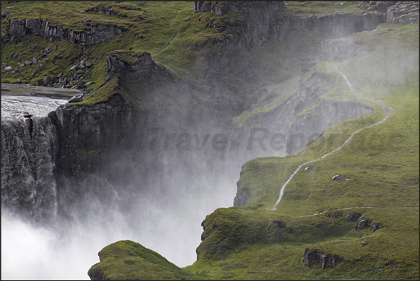 Hafragilsfoss waterfalls Hafragilsfoss waterfalls