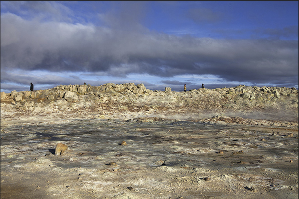 The area of fumaroles and warm waters of Namafjall