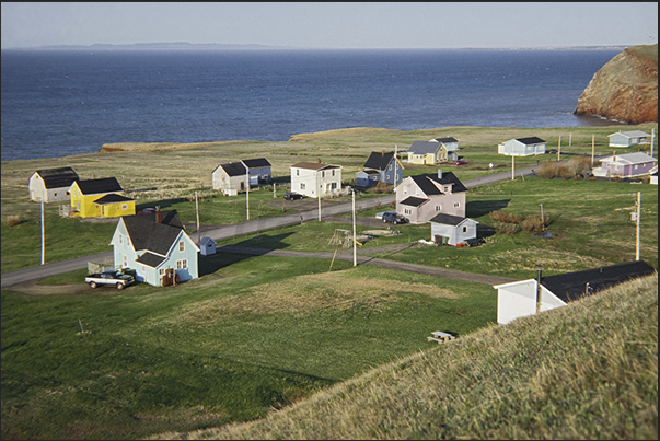 One of the peculiarities of this archipelago, is to be inhabited by communities with different language and traditions One of the peculiarities of this archipelago, is to be inhabited by communities with different language and traditions