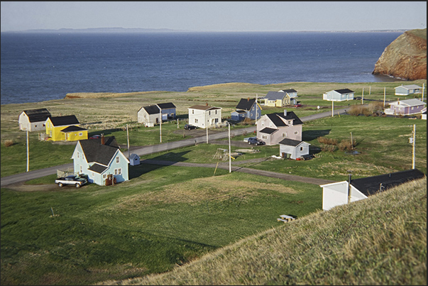 One of the peculiarities of this archipelago, is to be inhabited by communities with different language and traditions