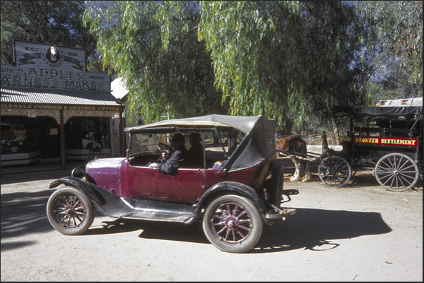 The old town of Swan Hill. Vintage car in city center