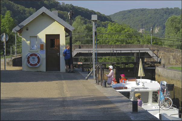 Lock 56 on the canal before passing the tunnel of Thoraise