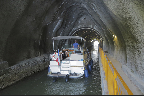 Passage in the tunnel Thoraise