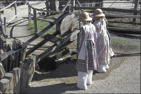 Sovereign Hill. The clothes of women and men, are reproductions of the style of dress in the late nineteenth century