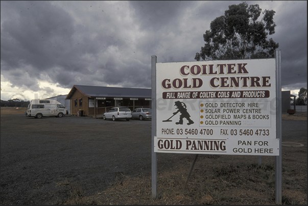 The new frontier of modern gold diggers, are the metal detectors The new frontier of modern gold diggers, are the metal detectors