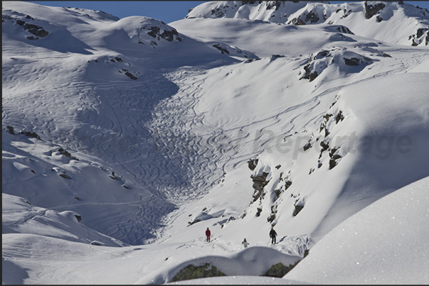 Off-slope skiing is one of the characteristics of the ski resort of Les Menuires Off-slope skiing is one of the characteristics of the ski resort of Les Menuires