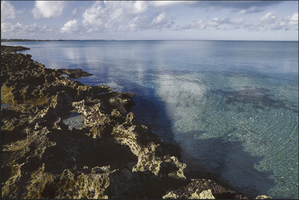 Quiet coves protected along the west coast of the islands Quiet coves protected along the west coast of the islands