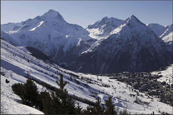 Panorama over the village of 2 Alpes Panorama over the village of 2 Alpes