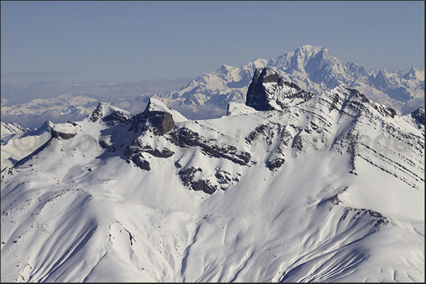 On the horizon, the Mont Blanc massif seen from Pic de la Grave 3669 m On the horizon, the Mont Blanc massif seen from Pic de la Grave 3669 m