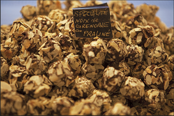 Almond nuts Almond nuts