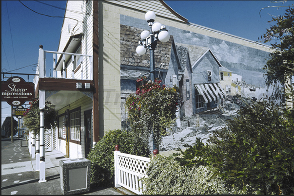 The path of the murals, crosses the small town