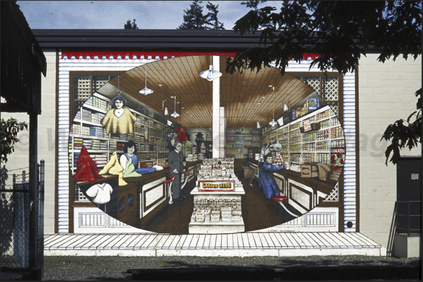 In 1915 in Chemainus, it opens the first supermarket In 1915 in Chemainus, it opens the first supermarket