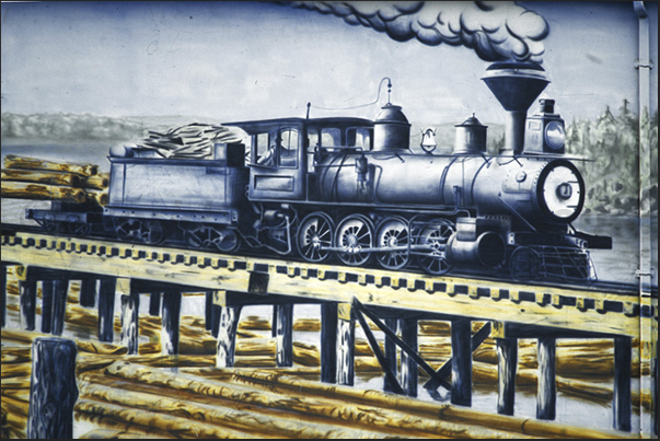 Between 1880 and 1900 it develops an important rail network used primarily for the timber industry Between 1880 and 1900 it develops an important rail network used primarily for the timber industry