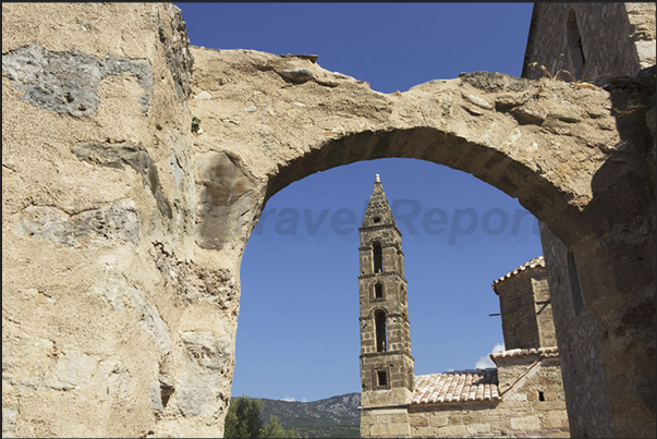 The citadel and the castle of Kardamyli