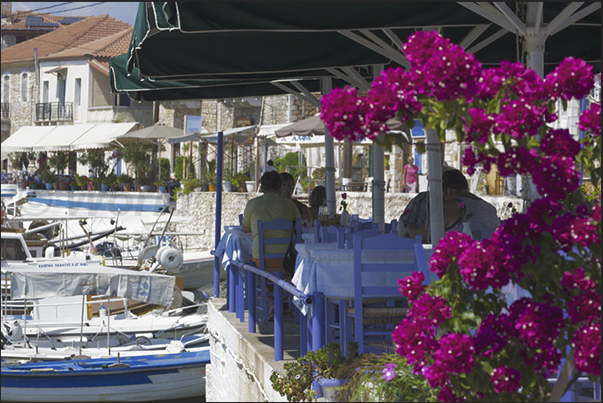 Agios Nikolaos. Seafront restaurants Agios Nikolaos. Seafront restaurants