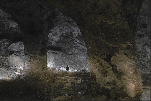 The large rock columns, carved by hand, inside the mine The large rock columns, carved by hand, inside the mine