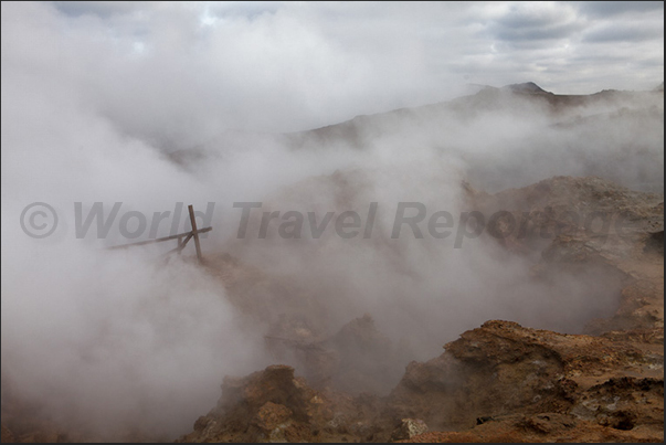 Southwestern tip. Fumaroles on the cliff near the Reykjanes lighthouse