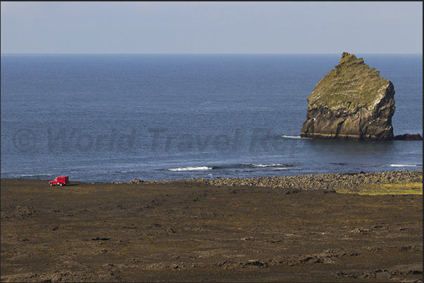 The cliff near the Reykjanes lighthouse