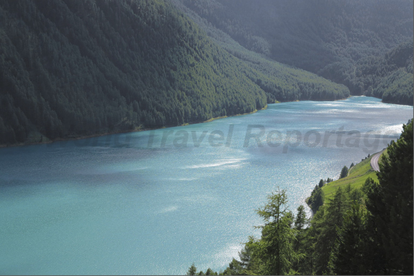 The Vernago artificial lake The Vernago artificial lake
