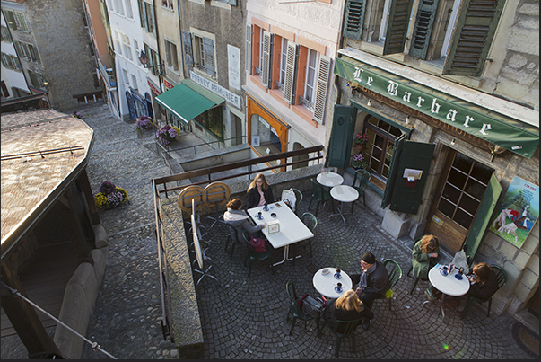 Far away from the squares of the Christmas markets, the tranquility of the cathedral quarter, welcomes visitors Far away from the squares of the Christmas markets, the tranquility of the cathedral quarter, welcomes visitors