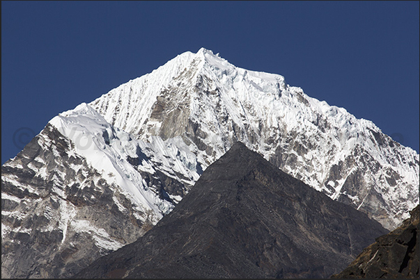 Mountains of the mountain chain of Kulapcha Damba